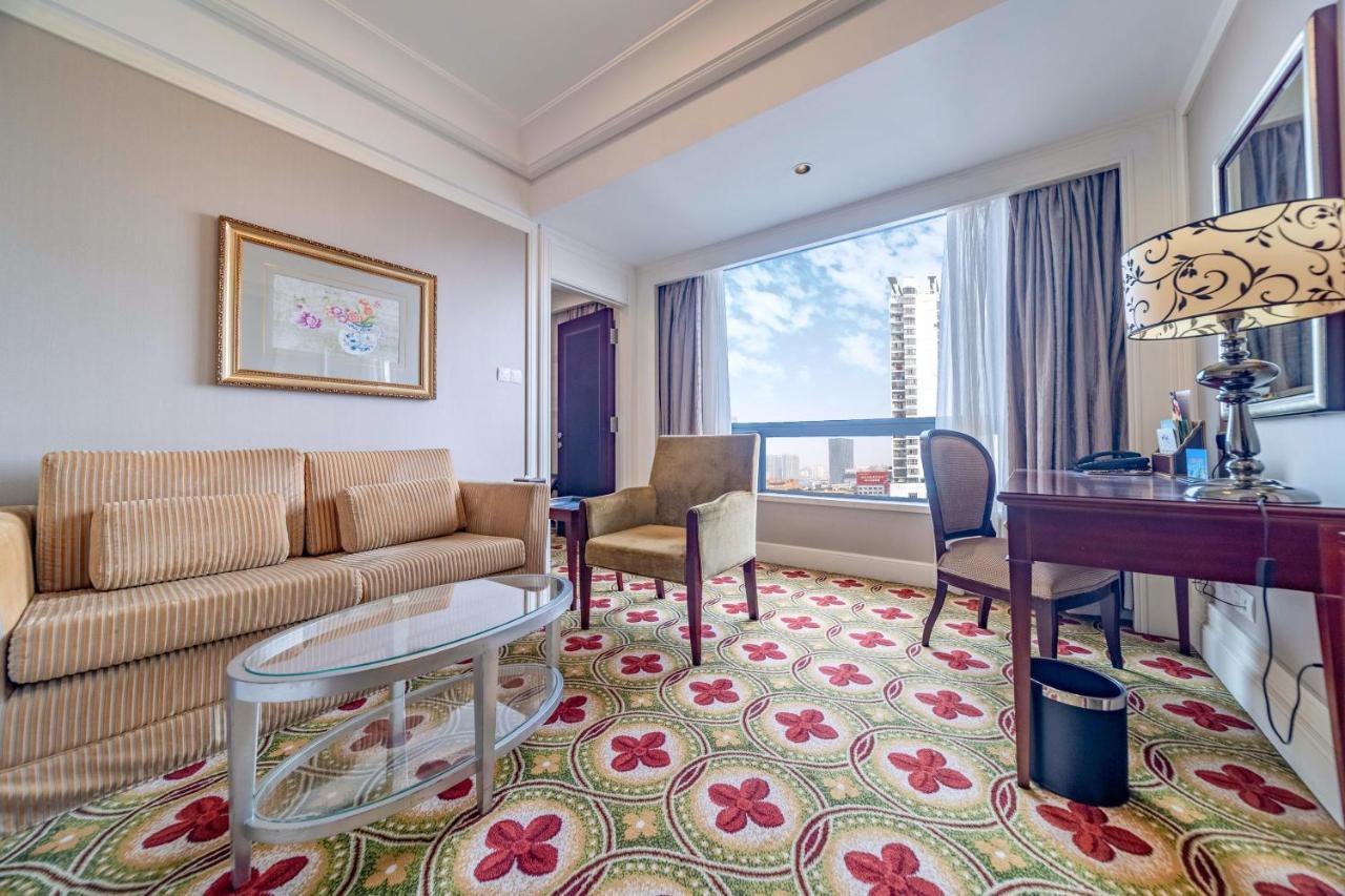 Ramada Yichang Hotel Exteriör bild