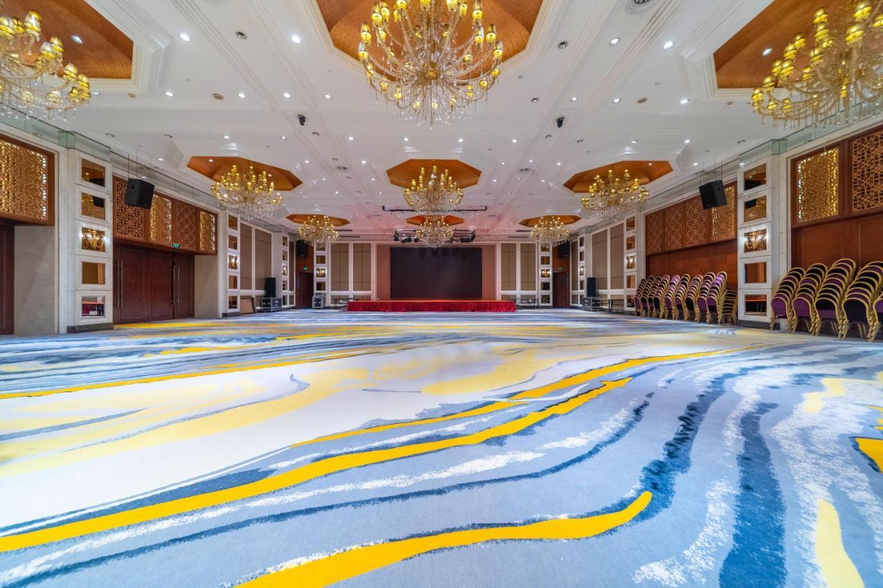Ramada Yichang Hotel Exteriör bild